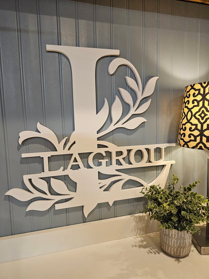 Split Letter W Monogram Sign – Elegant Vine Design, Weatherproof PVC, 4 Sizes