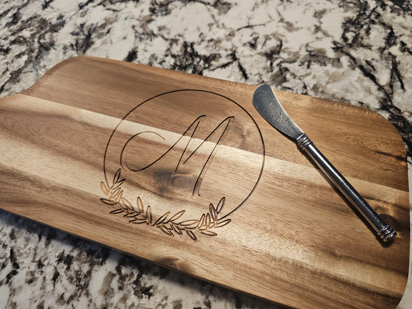 Personalized Acacia Wood Charcuterie Board – CNC Engraved Wedding & Housewarming Gift