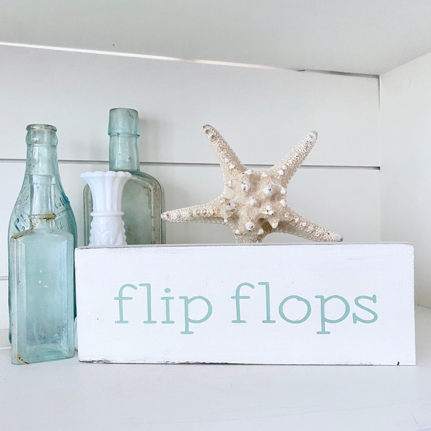 Flip Flops Word Sign